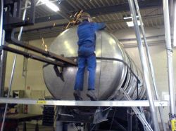 Instandsetzung Unfallschaden an einem Biertankauflieger