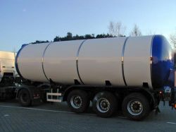 Instandsetzung Unfallschaden an einem Biertankauflieger