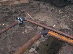 Neubau der Rohrleitungen an einer Betriebstankstelle